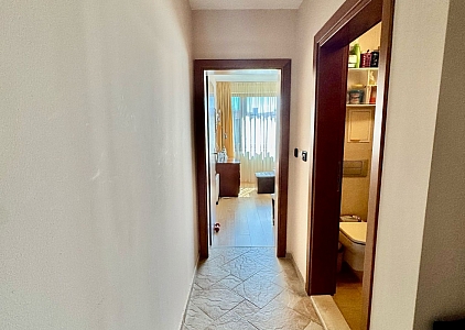 Geräumige Wohnung in einem Luxuskomplex in erster Linie. Foto 16