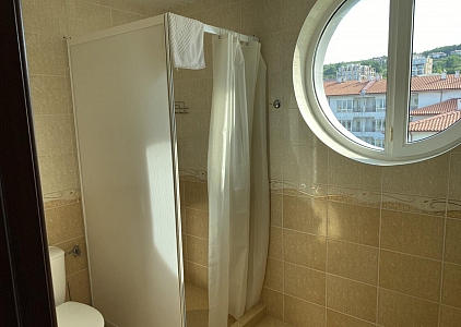 Просторный двухкомнатный апартамент на первой линии моря. Zdjęcie 9