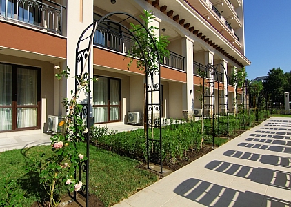 New studio with green courtyard. Photo 8 New studio with green courtyard. Photo 8