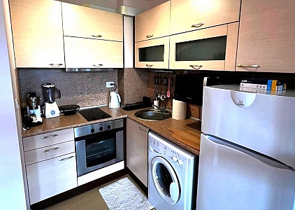 Excellent studio with a pool view in a good complex. Photo 3 Excellent studio with a pool view in a good complex. Photo 3