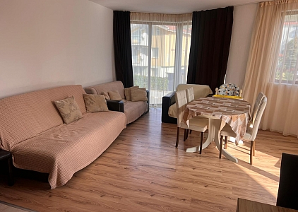 Große Dreizimmerwohnung in einem renommierten Komplex 150 Meter vom Meer entfernt. Foto 4