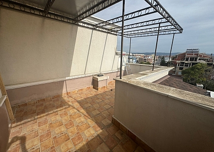 Apartament z widokiem na morze w pięknym kompleksie. Zdjęcie 26