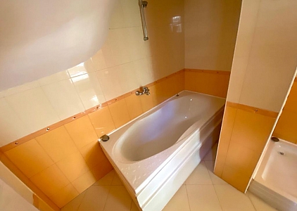 Beautiful house in the complex  Beautiful house in the complex