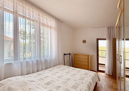 Großes Haus mit Pool in einer schönen Anlage. Foto 13