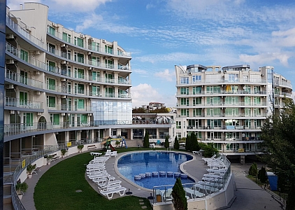 Просторный двухкомнатный апартамент на первой линии моря. Zdjęcie 6