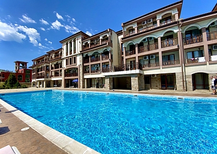 Geräumiges Studio mit Poolblick in Sveti Vlas. Foto 14