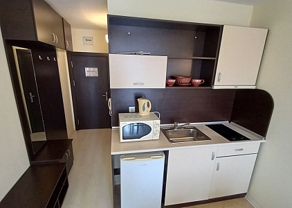 Отличная студия в центре Солнечного берега . Фото 3