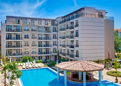 Квартира-студия в отличном комплексе в 500 метрах от пляжа. Фото 14