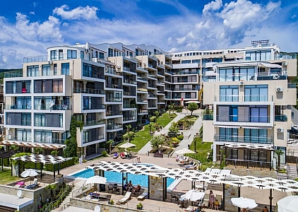 Квартира с фронтальным видом на море в Святом власе. Фото 1