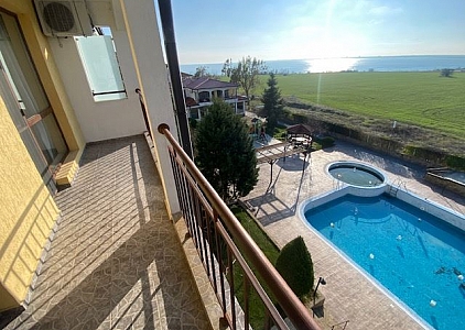 Квартира з видом на море і великою терасою біля моря. Фото 1 Квартира з видом на море і великою терасою біля моря. Фото 1