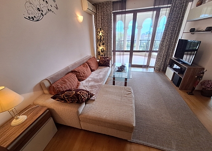 Krásný apartmán s luxusním balkonem v centru letoviska. Foto 14