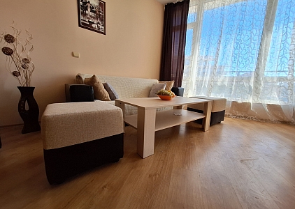 Spacious apartment with pool view in excellent complex. Photo 11 Spacious apartment with pool view in excellent complex. Photo 11