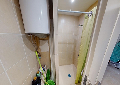 New apartment with a lawn in a beautiful complex in the center. Photo 17