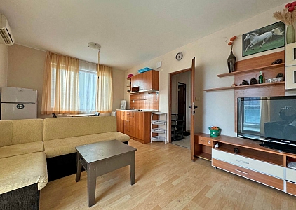 Хорошая двухкомнатная квартира в 500 метрах от моря. Фото 10