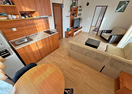 Хорошая двухкомнатная квартира в 500 метрах от моря. Фото 11