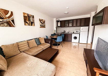 Апартамент с видом на бассейн в комплексе Arena 1. Фото 4