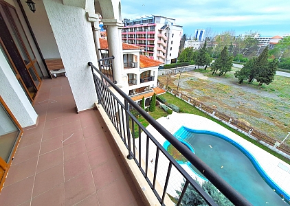 Krásný apartmán s luxusním balkonem v centru letoviska. Foto 11