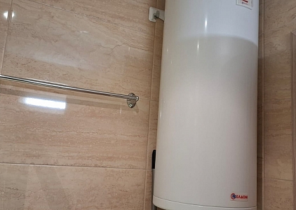 Apartament z widokiem na basen i morze na drugiej linii. Zdjęcie 19