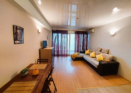 Spacious studio with a gorgeous sea view 20 meters from the beach. Photo 2 Spacious studio with a gorgeous sea view 20 meters from the beach. Photo 2