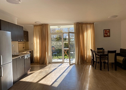 Large apartment with private patio 50 meters from the beach!. Photo 2 Large apartment with private patio 50 meters from the beach!. Photo 2