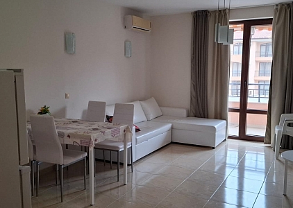 Apartament z widokiem na basen i morze na drugiej linii. Zdjęcie 10