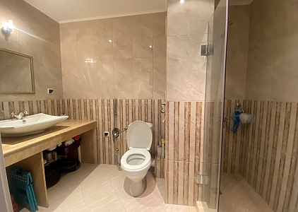 Шикарна трикімнатна простора квартира в розкішному комплексі. Фото 10