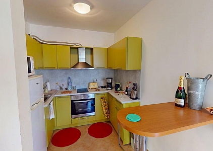Ładny, trzypokojowy apartament z widokiem na basen w samym centrum. Zdjęcie 10 Ładny, trzypokojowy apartament z widokiem na basen w samym centrum. Zdjęcie 10