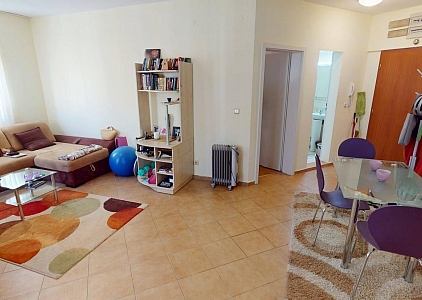 Ładny, trzypokojowy apartament z widokiem na basen w samym centrum. Zdjęcie 8 Ładny, trzypokojowy apartament z widokiem na basen w samym centrum. Zdjęcie 8
