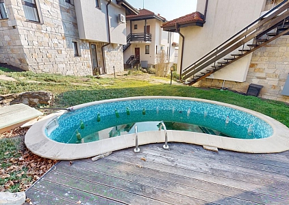 Třípokojový městský dům s bazénem ve velkém komplexu. Foto 25 Třípokojový městský dům s bazénem ve velkém komplexu. Foto 25