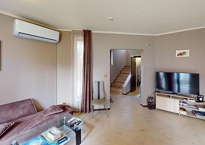 Třípokojový městský dům s bazénem ve velkém komplexu. Foto 2 Třípokojový městský dům s bazénem ve velkém komplexu. Foto 2