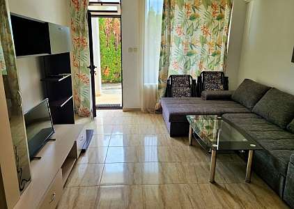 Прекрасная квартира со своим двориком в Святом Власе. Фото 9