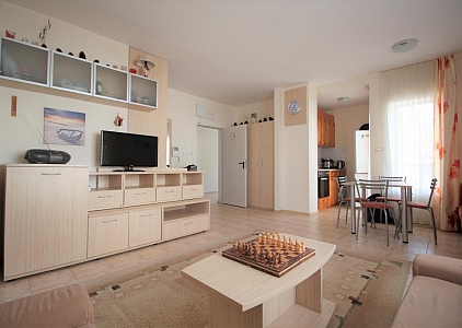 Трехкомнатная квартира по выгодной цене в Святом Власе. Фото 1