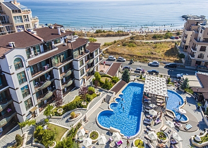 Stylish two-room apartment in a luxury complex. Photo 1