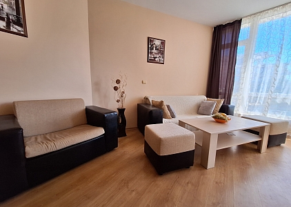 Spacious apartment with pool view in excellent complex. Photo 12 Spacious apartment with pool view in excellent complex. Photo 12