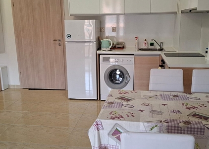Apartament z widokiem na basen i morze na drugiej linii. Zdjęcie 9