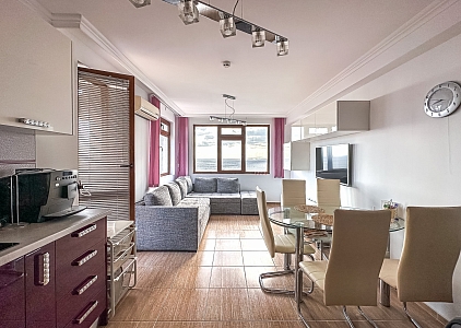 Apartament wielopokojowy z widokiem na morze w centrum Sveti Vlas. Zdjęcie 3 Apartament wielopokojowy z widokiem na morze w centrum Sveti Vlas. Zdjęcie 3