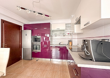 Apartament wielopokojowy z widokiem na morze w centrum Sveti Vlas. Zdjęcie 22 Apartament wielopokojowy z widokiem na morze w centrum Sveti Vlas. Zdjęcie 22