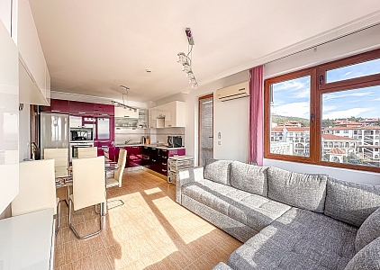 Apartament wielopokojowy z widokiem na morze w centrum Sveti Vlas. Zdjęcie 2 Apartament wielopokojowy z widokiem na morze w centrum Sveti Vlas. Zdjęcie 2