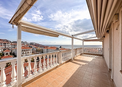 Apartament wielopokojowy z widokiem na morze w centrum Sveti Vlas. Zdjęcie 9 Apartament wielopokojowy z widokiem na morze w centrum Sveti Vlas. Zdjęcie 9