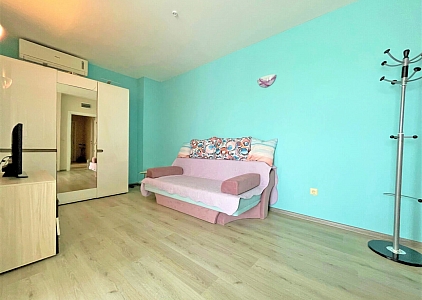 Стильная двухкомнатная квартира в 400 метрах от моря. Foto 11