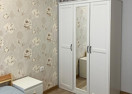 Квартира с видом на бассейн в тихом центре. Фото 11