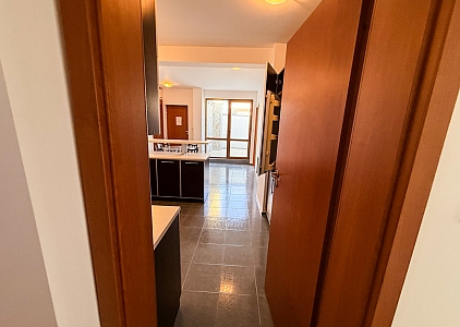 Velký dvoupokojový apartmán v centru letoviska. Foto 21