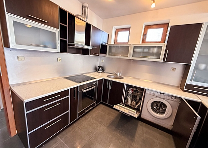 Velký dvoupokojový apartmán v centru letoviska. Foto 26