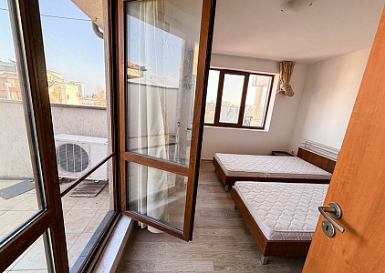 Velký dvoupokojový apartmán v centru letoviska. Foto 34