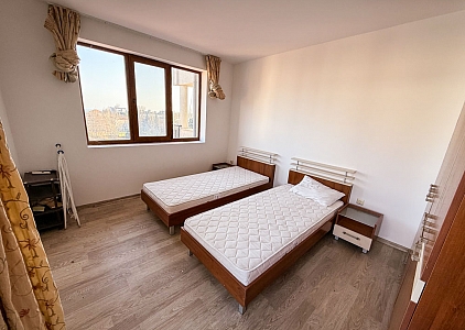 Velký dvoupokojový apartmán v centru letoviska. Foto 35