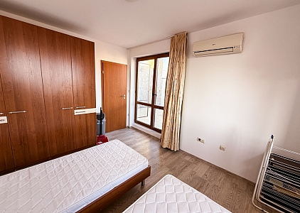 Velký dvoupokojový apartmán v centru letoviska. Foto 38