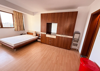 Velký dvoupokojový apartmán v centru letoviska. Foto 16