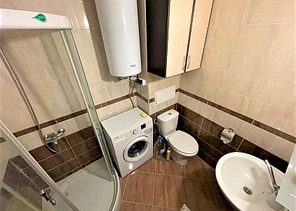 Große möblierte Dreizimmerwohnung in Sonnenstrand. Foto 13