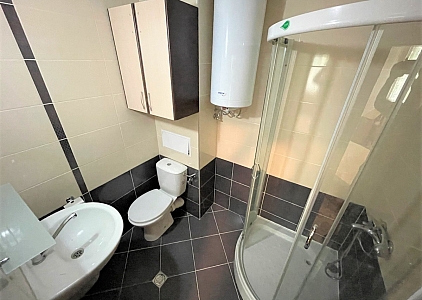 Große möblierte Dreizimmerwohnung in Sonnenstrand. Foto 17