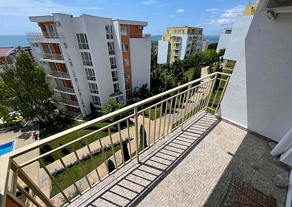 Meerblick-Wohnung in einer großen schönen Anlage. Foto 6